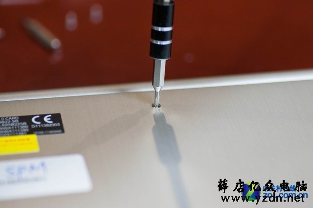 全金属4K轻薄款 华硕UX501拆解图赏