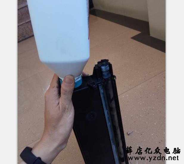 给联想lj6000黑白打印机加粉方法老司机翻了车，对还是那弯