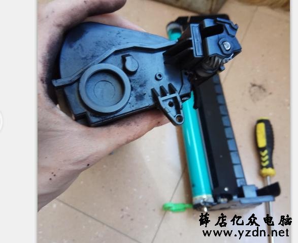 给联想lj6000黑白打印机加粉方法老司机翻了车，对还是那弯
