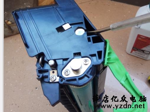 给联想lj6000黑白打印机加粉方法老司机翻了车，对还是那弯