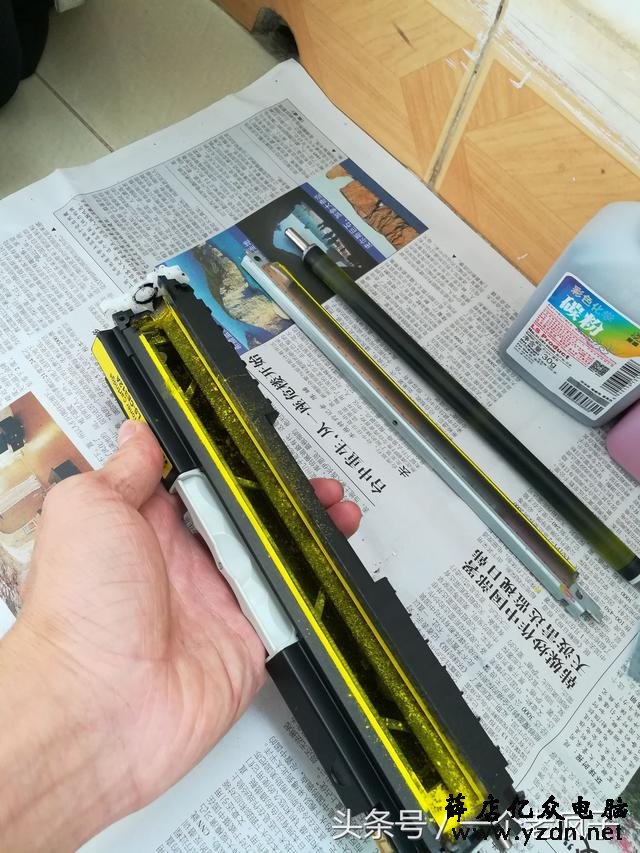 超简单，手把手教你惠普M175彩色打印机如何添加碳粉，学一学就会