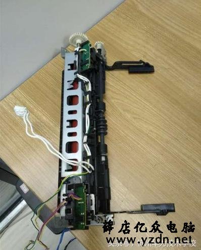 惠普m1005显示内部卡纸的解决办法-华力学校