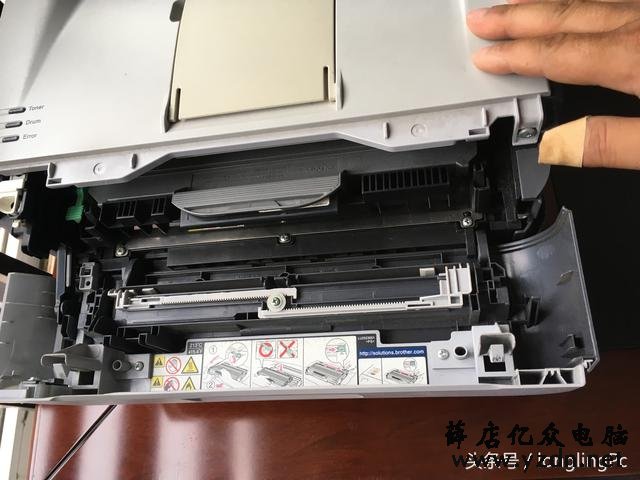 兄弟2140打印机填充碳粉及清零步骤!