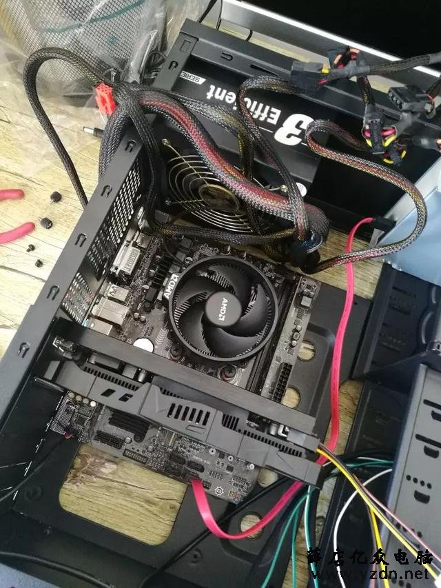 AMD平台R3 1200小钢炮装机,吃鸡游戏无压力,价格不贵