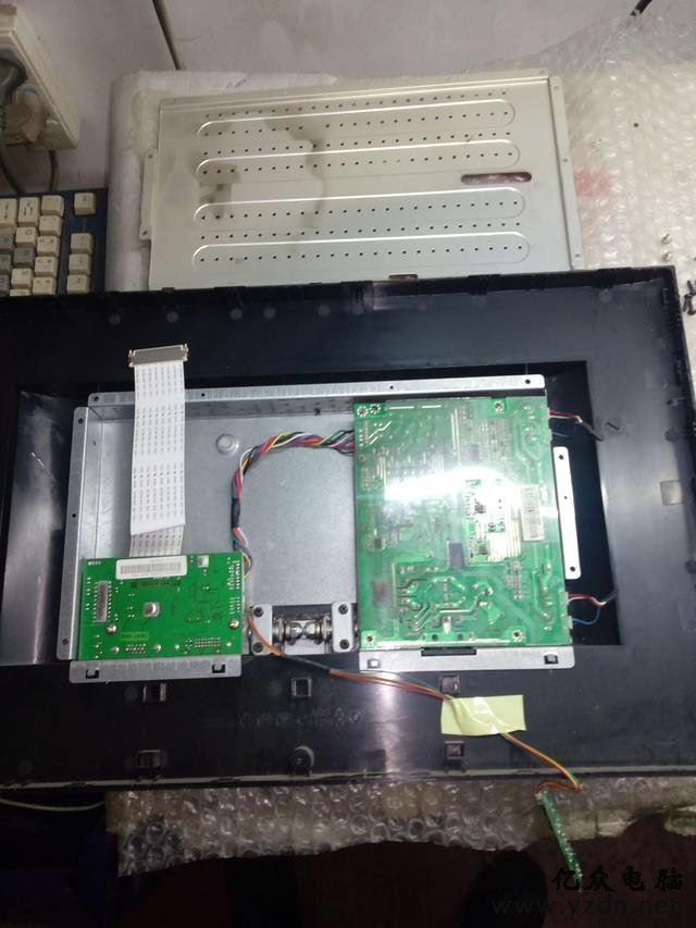 实战维修清华同方显示器详解LCD显示器改LED方法，免拆屏！