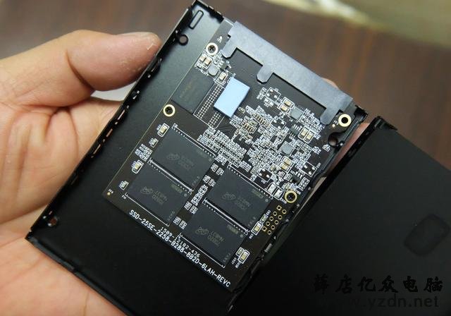 手把手教你换固态硬盘 让你的笔记本可以再战三年