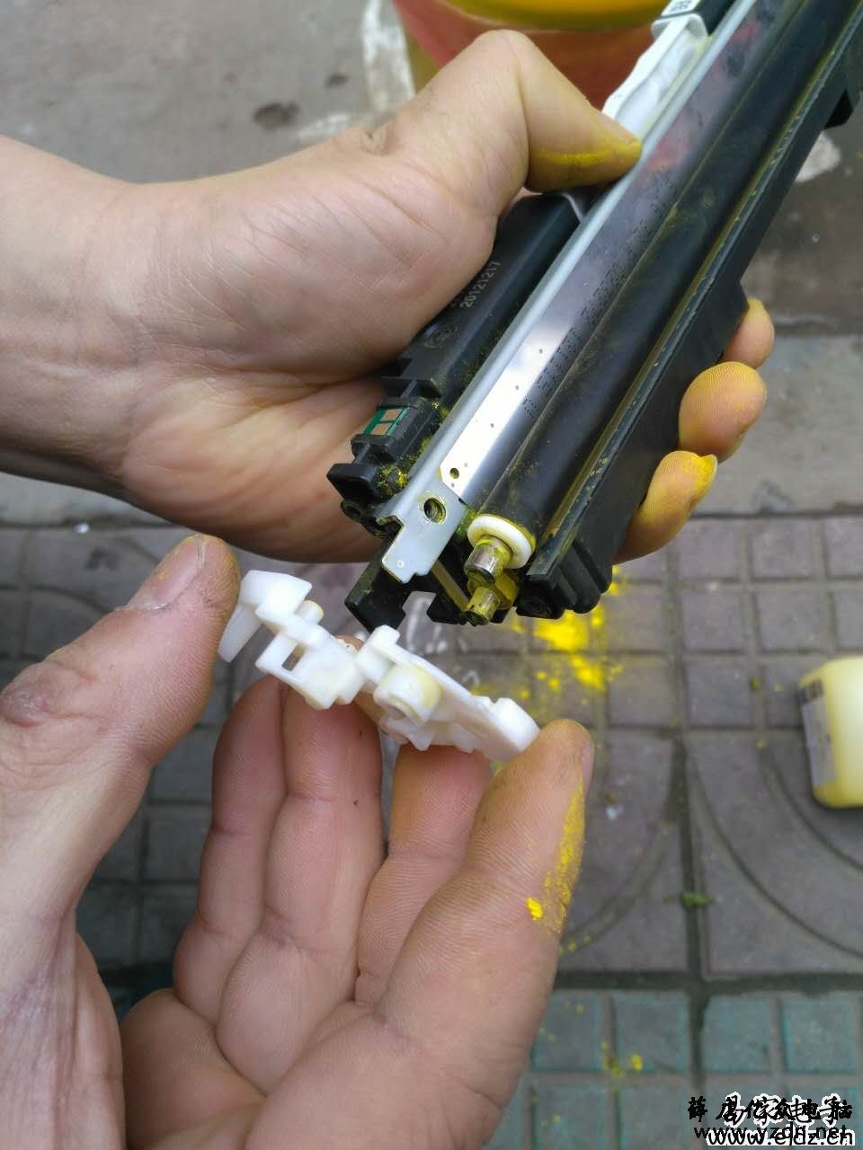 HP惠普CE311A硒鼓快速充粉,HP惠普CE310A硒鼓快速充粉,HP惠普CE313A硒鼓快速充粉,HP惠普CE312A硒鼓快速充粉HP1025彩色打印机永久充粉