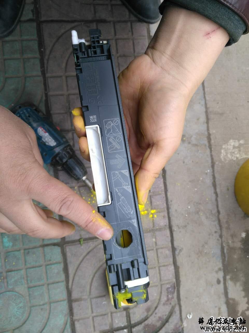 HP惠普CE311A硒鼓快速充粉,HP惠普CE310A硒鼓快速充粉,HP惠普CE313A硒鼓快速充粉,HP惠普CE312A硒鼓快速充粉HP1025彩色打印机永久充粉