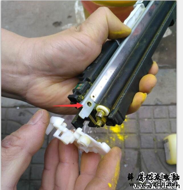 HP惠普CE311A硒鼓快速充粉,HP惠普CE310A硒鼓快速充粉,HP惠普CE313A硒鼓快速充粉,HP惠普CE312A硒鼓快速充粉HP1025彩色打印机永久充粉