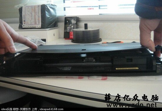 联想Y400拆机加装内存和mSATA固态硬盘教程