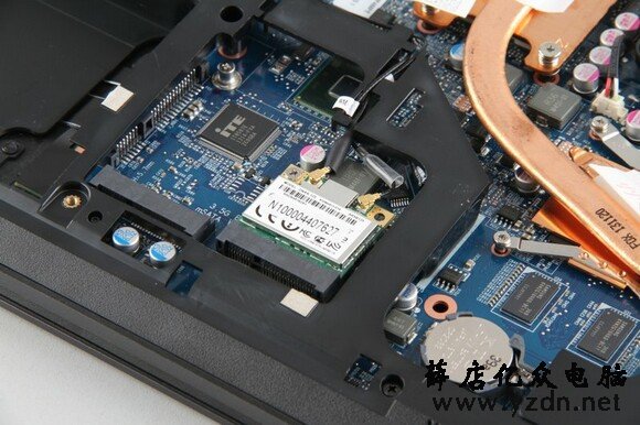 神舟战神K610C游戏本拆机解析