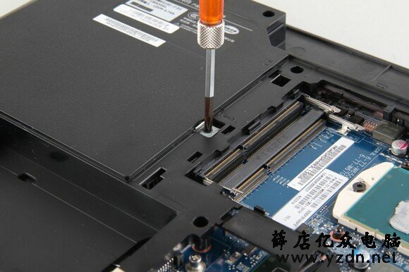 神舟K610C游戏本拆机解析