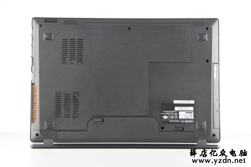神舟K610C笔记本拆机解析