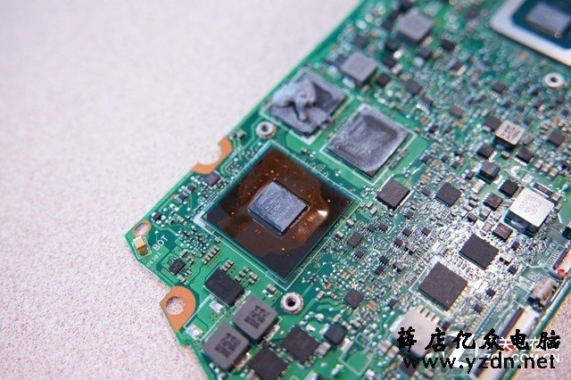 颜值高内部结构工整 华硕灵耀Deluxe 14拆机解析