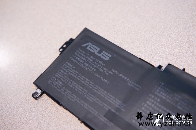 颜值高内部结构工整 华硕灵耀Deluxe 14拆机解析