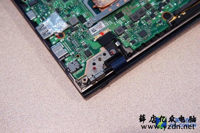 颜值高内部结构工整 华硕灵耀Deluxe 14拆机解析