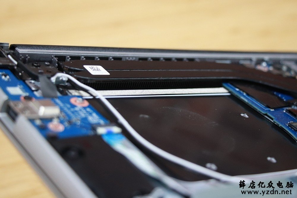 做工不错 华为MateBook D笔记本拆机解析