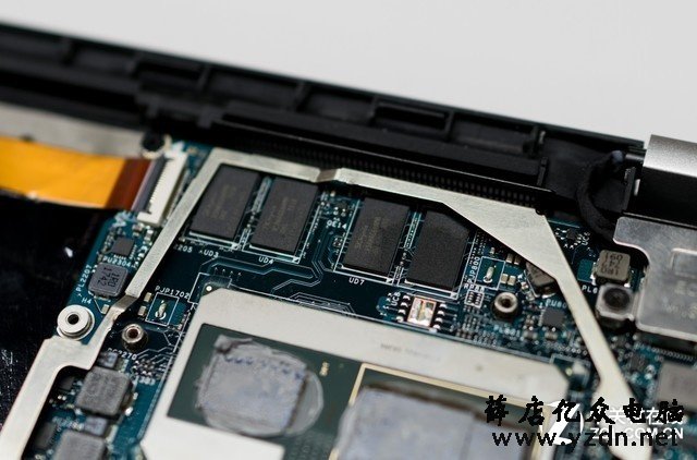 怎么能轻薄兼具高性能 戴尔XPS 15 9575笔记本拆机