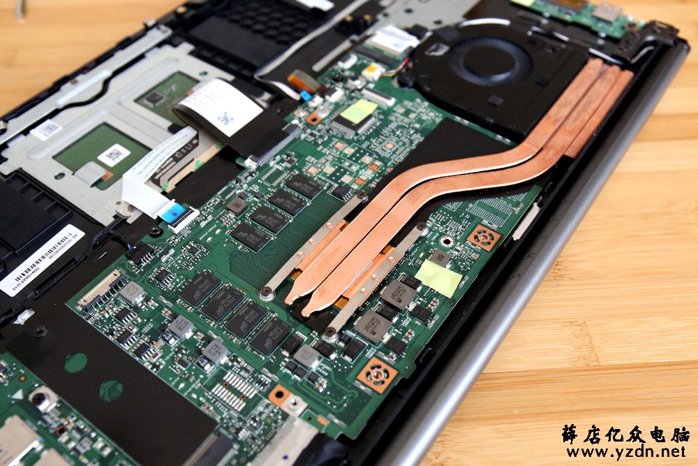 Ryzen APU长啥样?AMD版宏碁蜂鸟Swift 3笔记本拆机解析