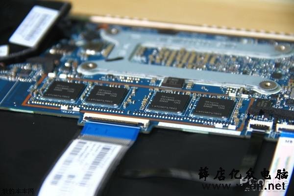 寻找轻薄的秘密 惠普Spectre 13超极本拆机解析