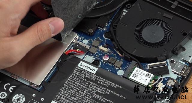 联想Y7000/Y7000P游戏本拆机升级硬盘和清灰教程
