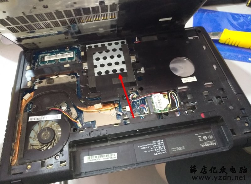 联想G400拆机图解联想G400背面拆机换硬盘内存