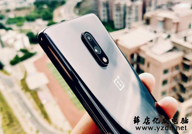 为什么苹果一年发布一款手机就能保持热度,国产手机却不行
