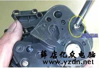 惠普(HP)1020打印机硒鼓加粉拆解方法