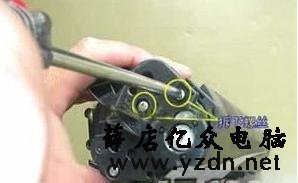 惠普(HP)1020打印机硒鼓加粉拆解方法