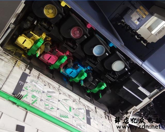 复印机卡纸，原因是自己平时保养不到位