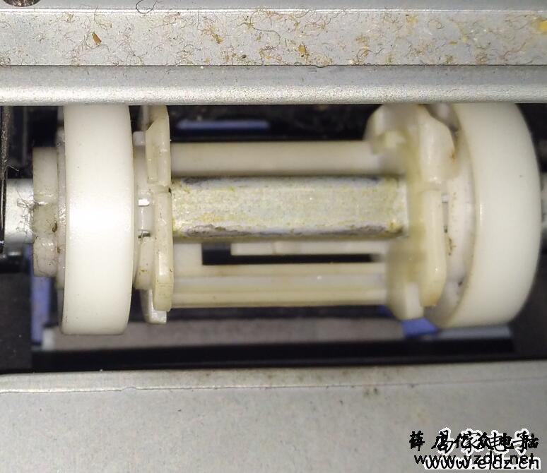 HP M1136不吸纸 惠普M1136不上纸搓纸轮拆装